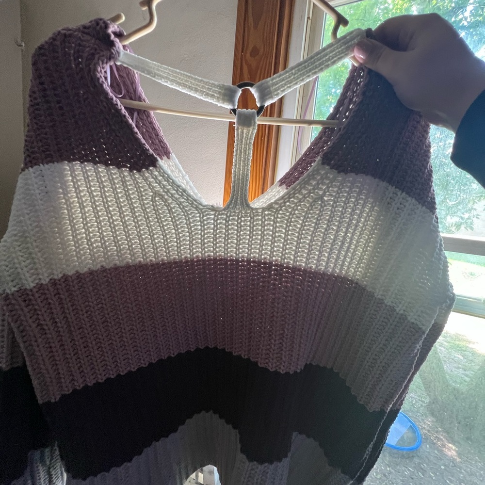 LOVE By DESIGN - Fall Knit Sweater With Open Back